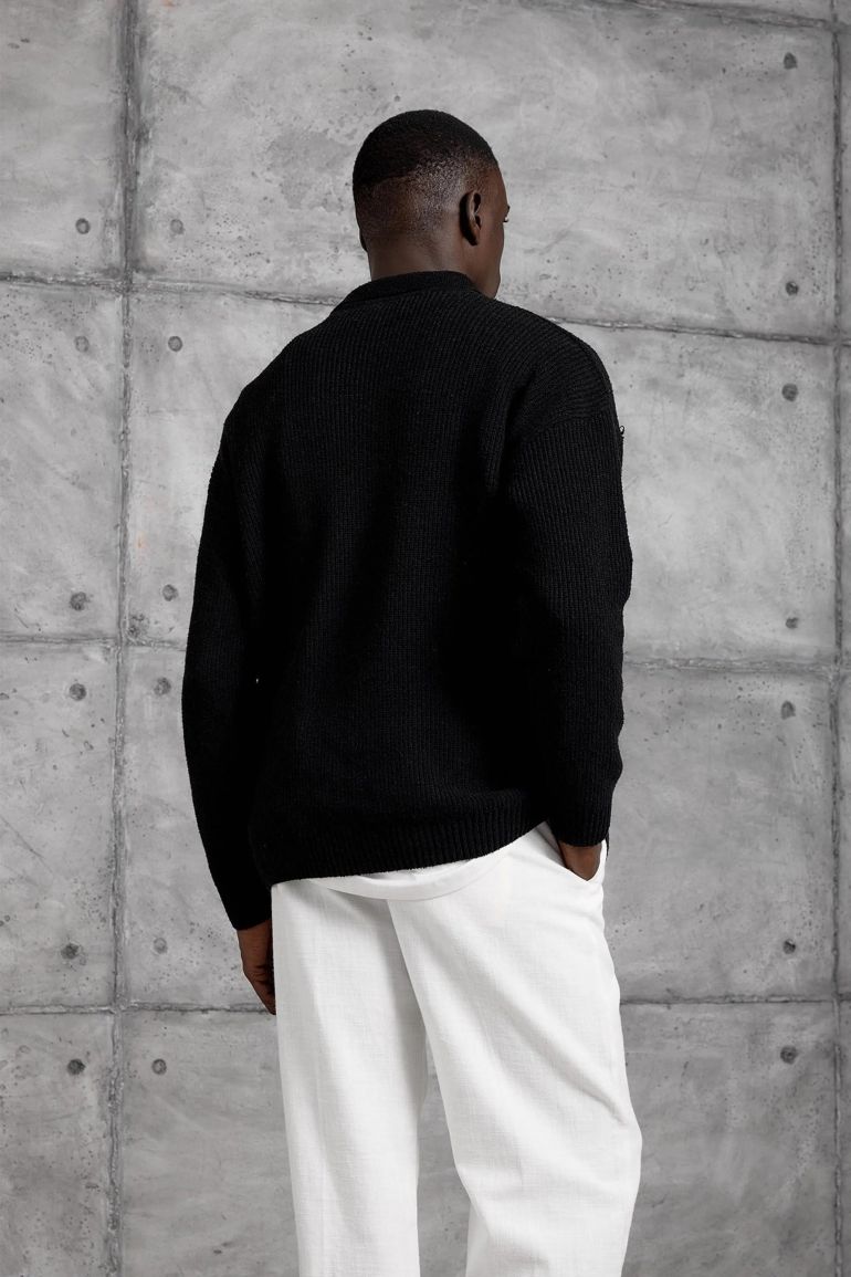 NOMARC Regular Fit Plain Crew Neck Sweater - 2