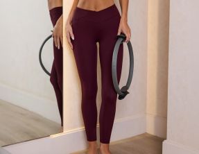 en_LeggingsBo+TeeApril28-BrandPage_STCC_23/09