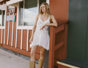 en_DressesNastygalApril27-BrandPage_STCC_27/04